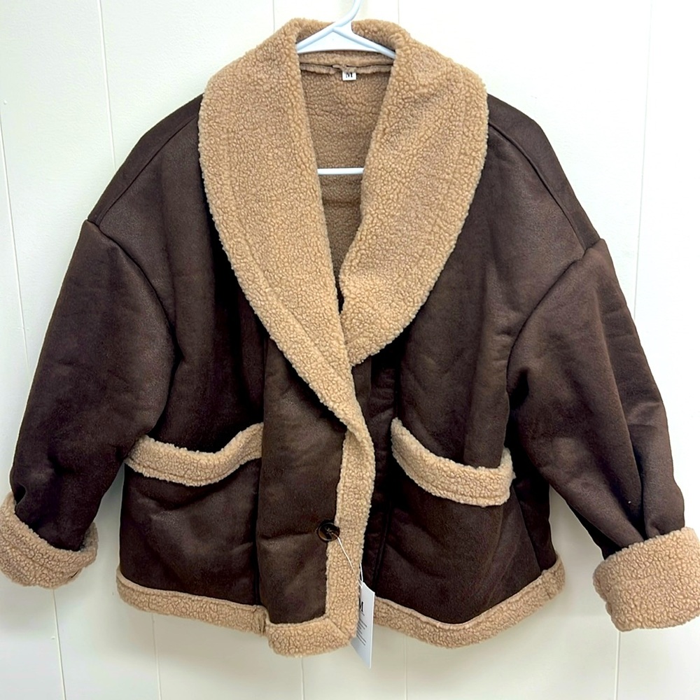 Ladies jacket. NWT